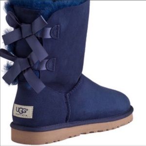 Navy blue bow uggs